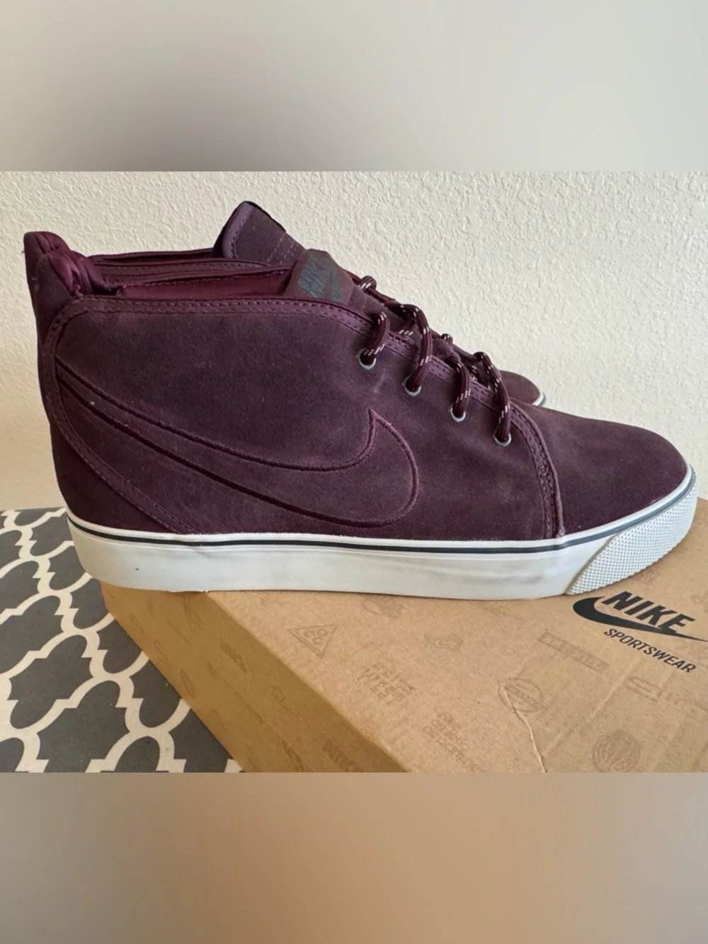 Nike Toki ND, Size 10 Mens. Brand New in OG Box